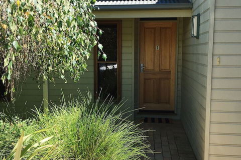Abalina Cottages, Rotary Drive - eAccommodation 1
