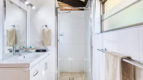 All Travellers Motor Inn - eAccommodation 3
