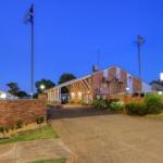 All Travellers Motor Inn - eAccommodation 0
