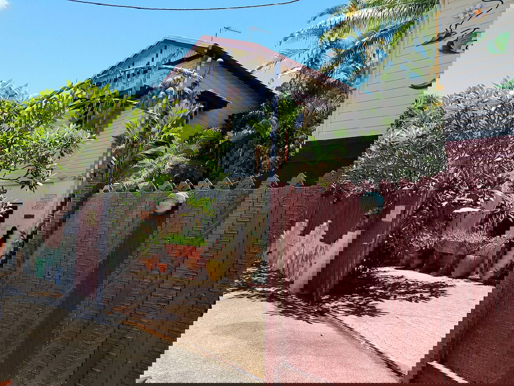 Bungalow QLD eAccommodation