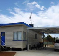 Holiday House Clermont - eAccommodation