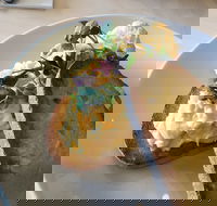 Little Hugh - eAccommodation