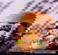 The Sporting Globe Watergardens - eAccommodation