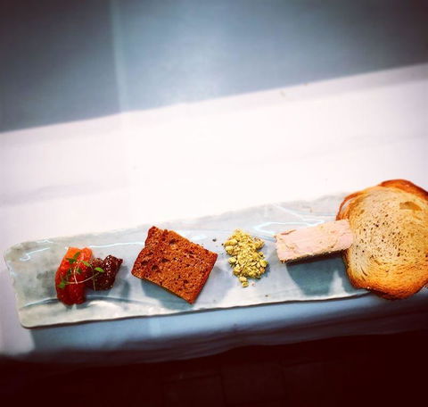 Annie's Provedore - eAccommodation 20