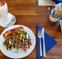 Brownie's On Budgewoi - eAccommodation