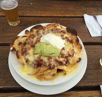 Coast Hotel Budgewoi - eAccommodation