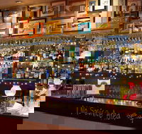 Shorty's - eAccommodation