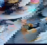 Cake  Plate - Dessert Bar  Retail Emporium - eAccommodation