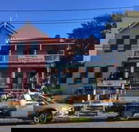 Dromedary Hotel - eAccommodation