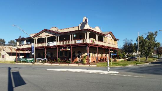 Adelong NSW eAccommodation