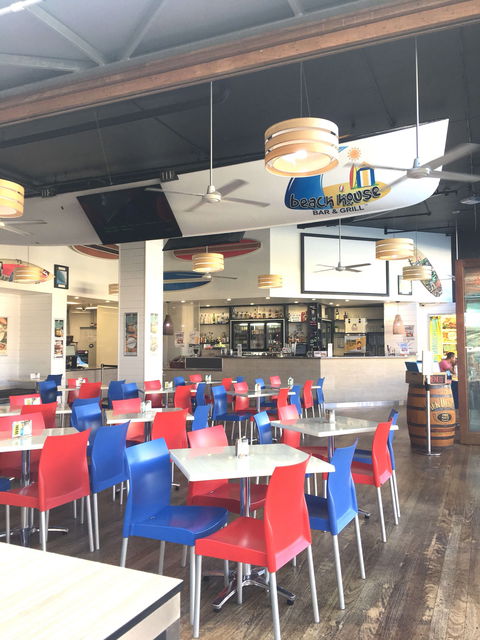 Beach House Bar & Grill - eAccommodation 0