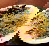 Blossoming Lotus - Newtown - eAccommodation