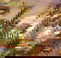 Pearl's Bar - eAccommodation