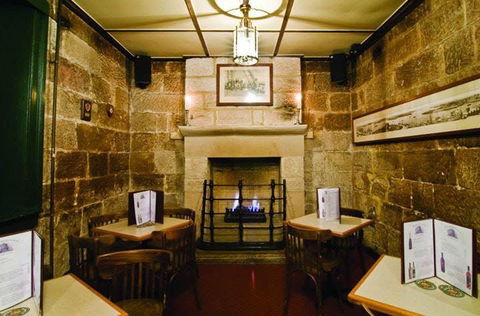 The Hero Of Waterloo Hotel - eAccommodation 0