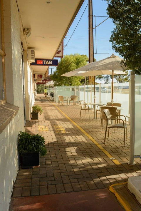 V Hotel - eAccommodation 0