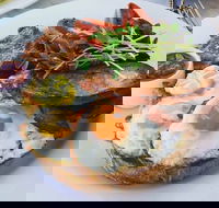 Monty's Place - eAccommodation