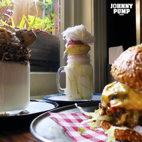 Johnny Pump - eAccommodation 0