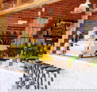 Le Roi Cafe - eAccommodation