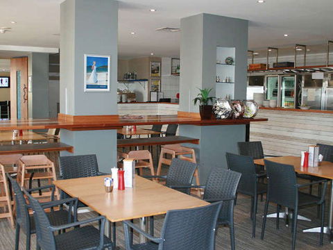 Sandyfoot Café And Bar - eAccommodation 0