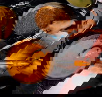 Oye Bombay Indian Restaurant - eAccommodation