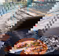 Little Caesars - Sorrento - eAccommodation