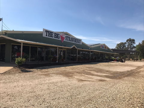 The Big Strawberry - eAccommodation 1