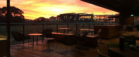 300 Acres - eAccommodation 0