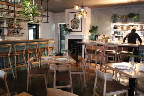 Cook And Mason - eAccommodation 0