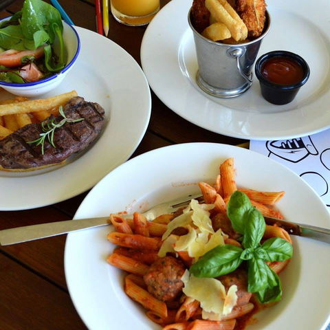 Indigo – Eats, Treats & Bar - eAccommodation 0