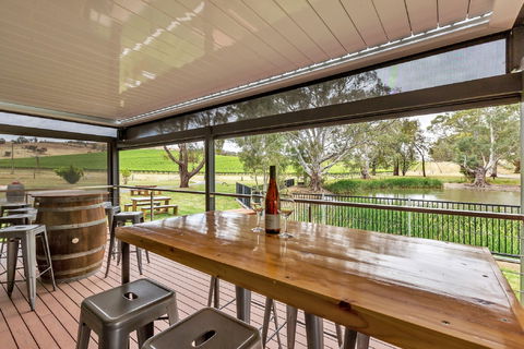 Jaeschkes Hill River Clare Estate - eAccommodation 2