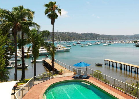 Metro Mirage Hotel Newport Restaurant & Bar - eAccommodation 0