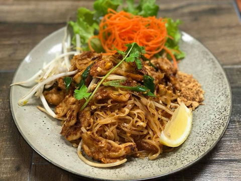 I Am Thai - eAccommodation 0