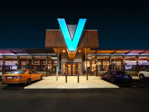 V Hotel - eAccommodation 0