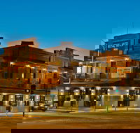 Royal Hotel Queanbeyan - eAccommodation