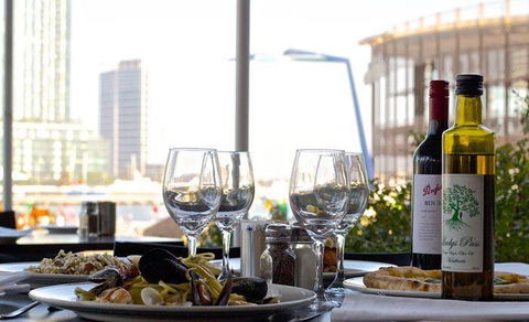 Schnitzel Encounter - eAccommodation 11