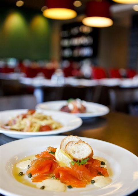 Schnitzel Encounter - eAccommodation 5