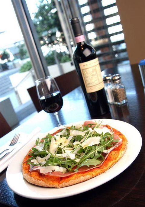 Schnitzel Encounter - eAccommodation 7