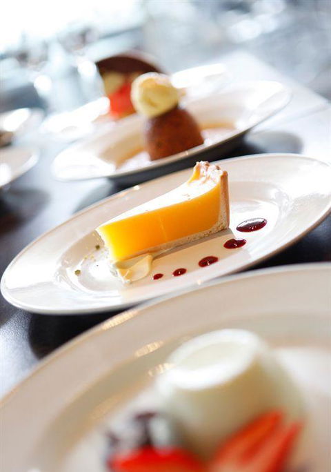 Schnitzel Encounter - eAccommodation 8