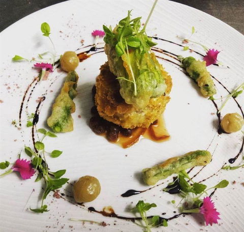 JoneZ On Food - eAccommodation 22