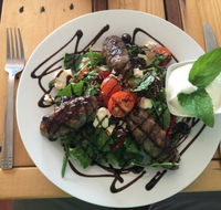 George and Dave's - eAccommodation