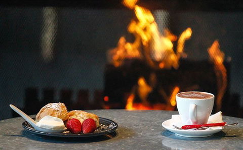 Other Side Of The Moon Restaurant - eAccommodation 0