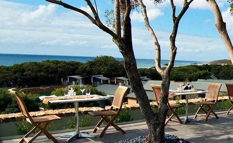 Other Side Of The Moon Restaurant - eAccommodation 10