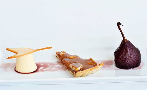 Other Side Of The Moon Restaurant - eAccommodation 12