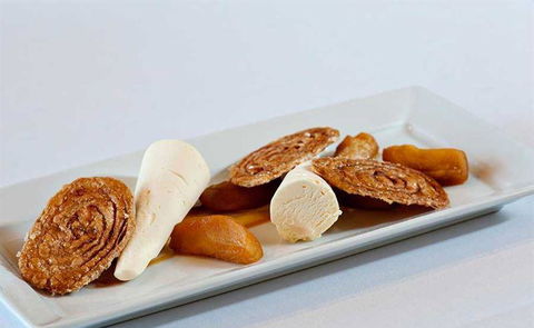 Other Side Of The Moon Restaurant - eAccommodation 18