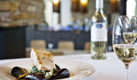 Other Side Of The Moon Restaurant - eAccommodation 1