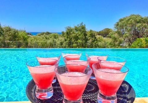 Other Side Of The Moon Restaurant - eAccommodation 21