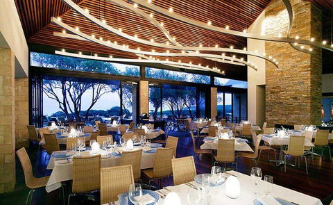 Other Side Of The Moon Restaurant - eAccommodation 6