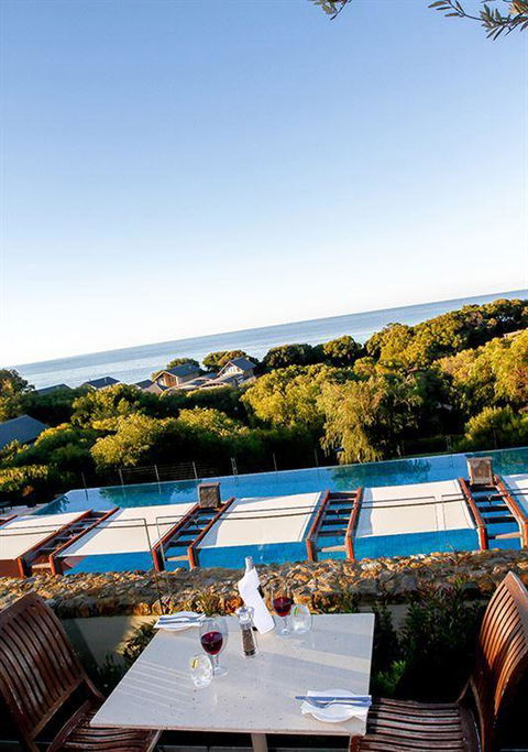 Other Side Of The Moon Restaurant - eAccommodation 7