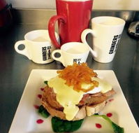 Dampir Beachfront Cafe  Takeaway