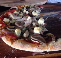 Frogs  Roses - eAccommodation